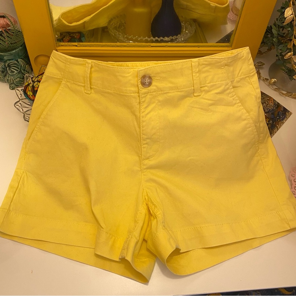 LOFT The Monroe 4” yellow shorts